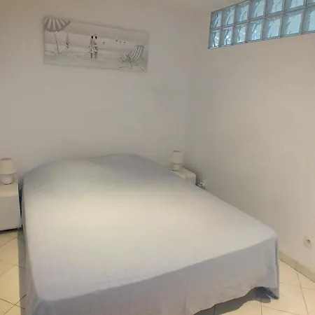 Apartment Comodo De 3 Con Aire Acondicionado, Terraza Y Piscina En - Es-204-16